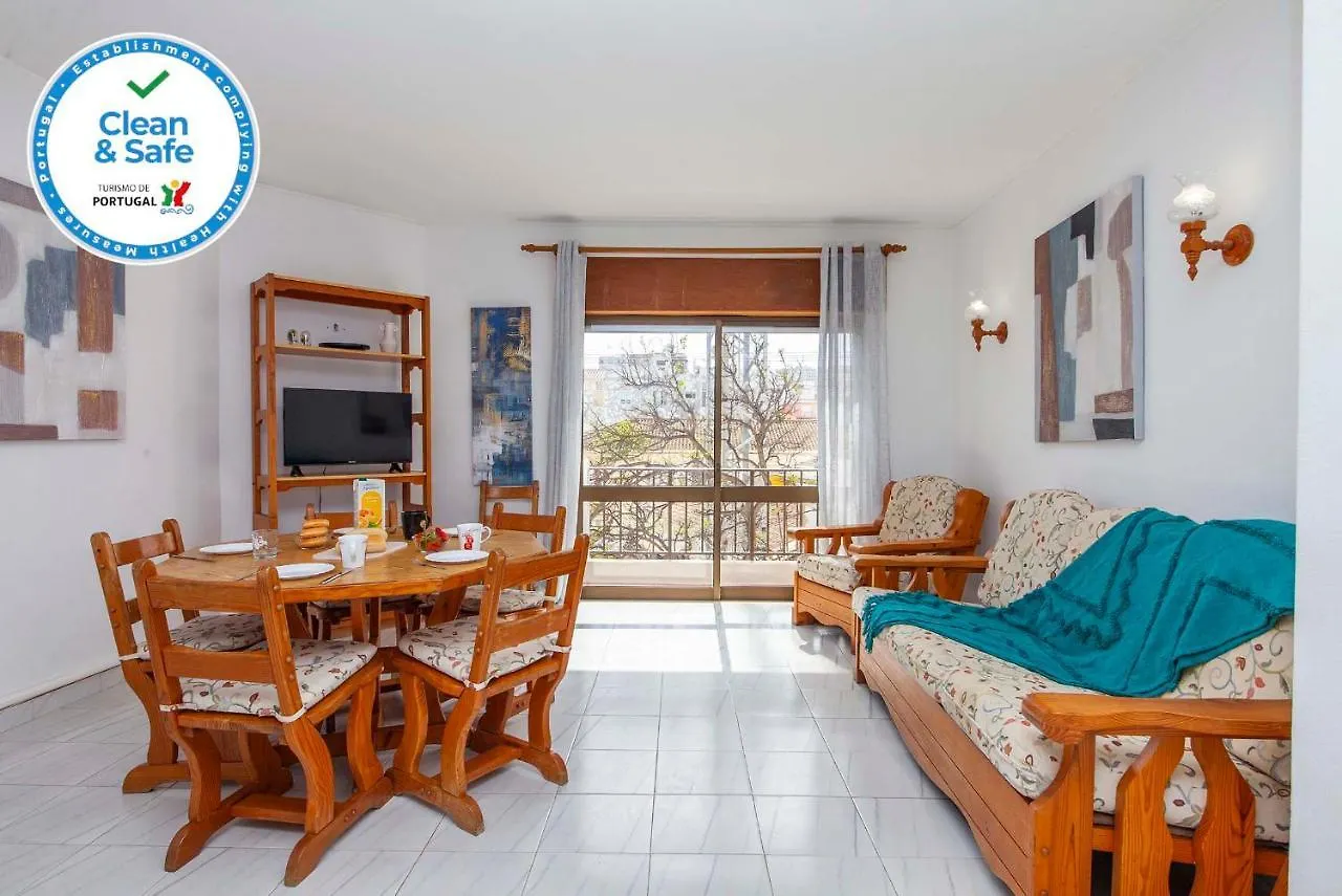 B78 - Fragoso Downtown Apartment location